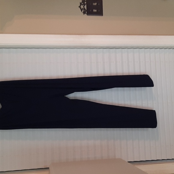 R&M RICHARDS Sequined Lace Pantsuit & Shell Perfect for many special occasions. - Picture 5 of 8